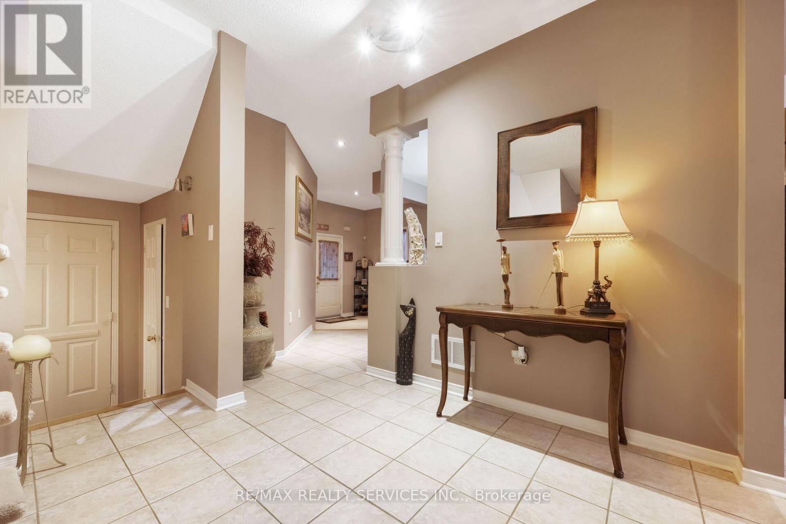 56 Pappain Crescent, Brampton, Ontario  L7A 3J6 - Photo 21 - W12562034