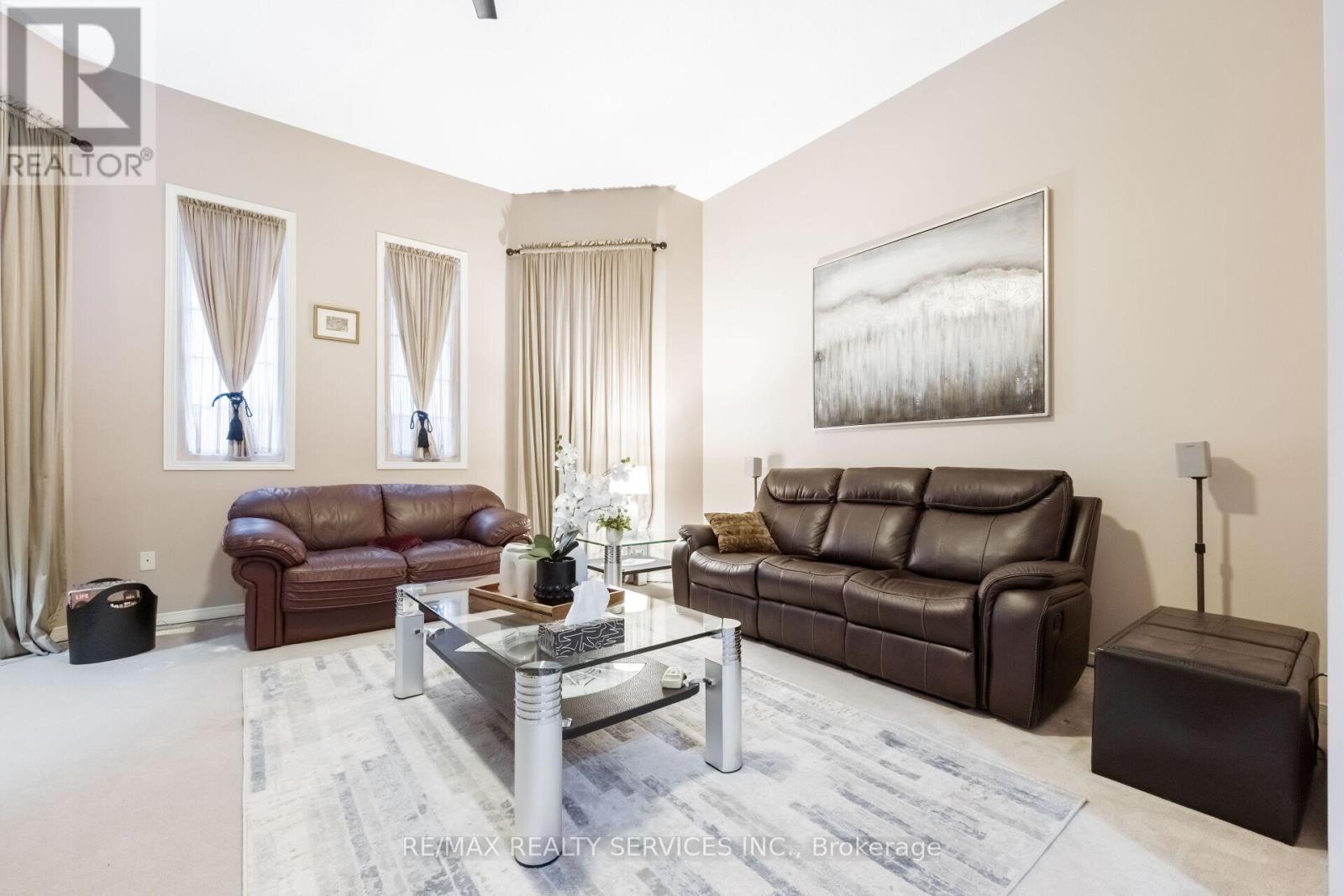 56 Pappain Crescent, Brampton, Ontario  L7A 3J6 - Photo 23 - W12562034