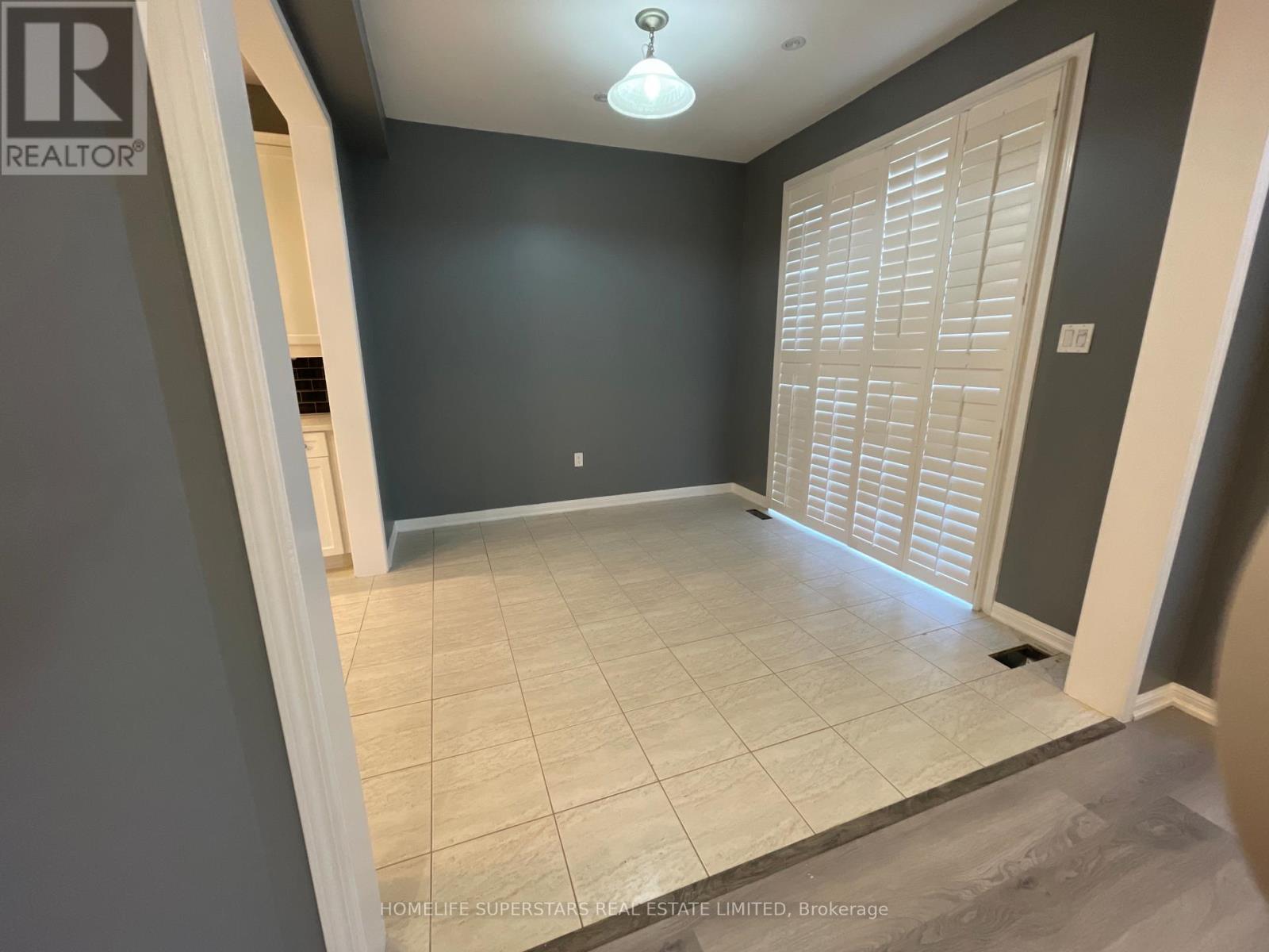 184 Ruhl Drive, Milton, Ontario  L9T 8A4 - Photo 11 - W12562062