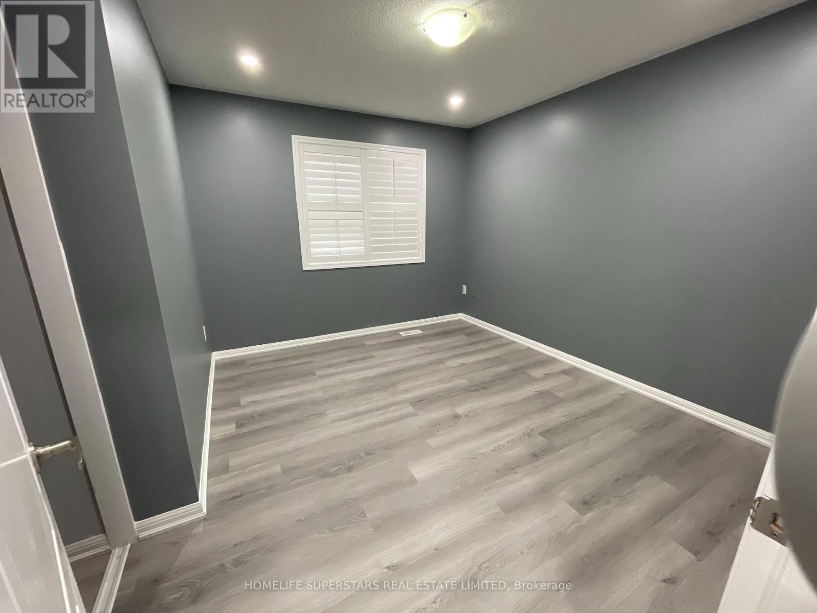 184 Ruhl Drive, Milton, Ontario  L9T 8A4 - Photo 17 - W12562062