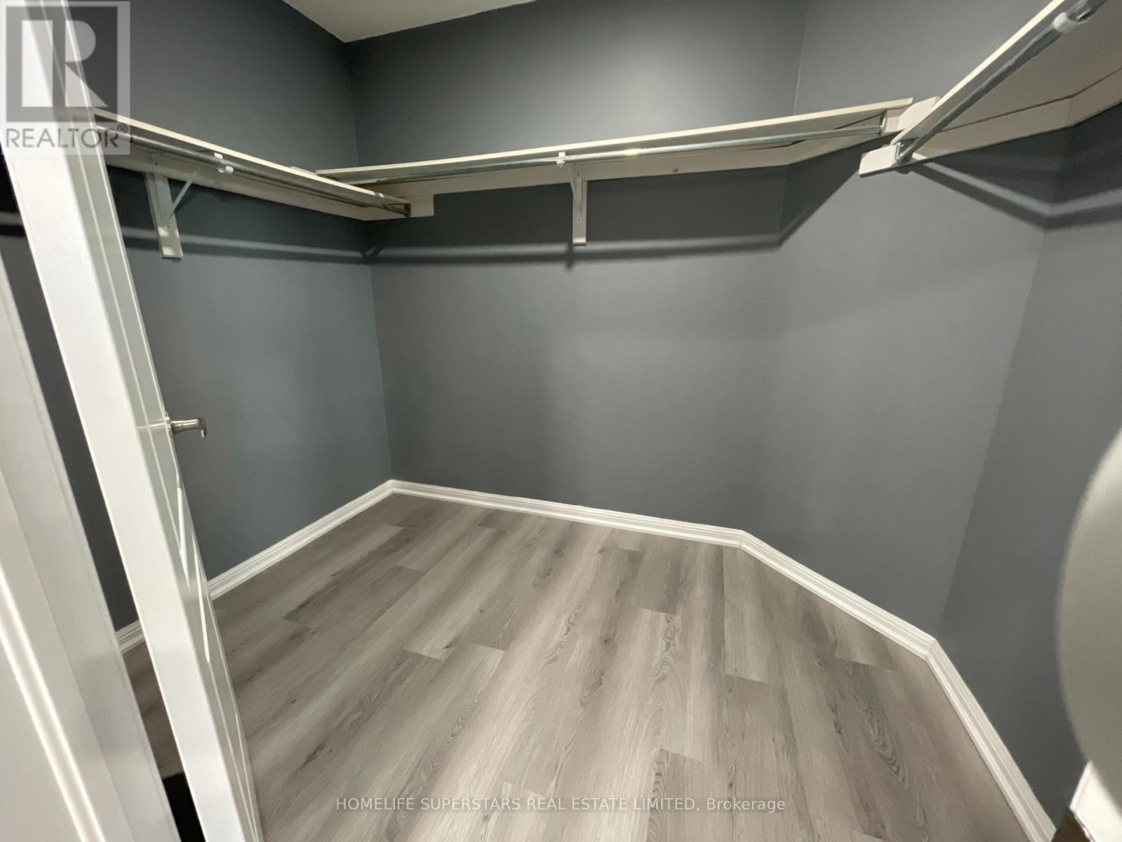 184 Ruhl Drive, Milton, Ontario  L9T 8A4 - Photo 19 - W12562062