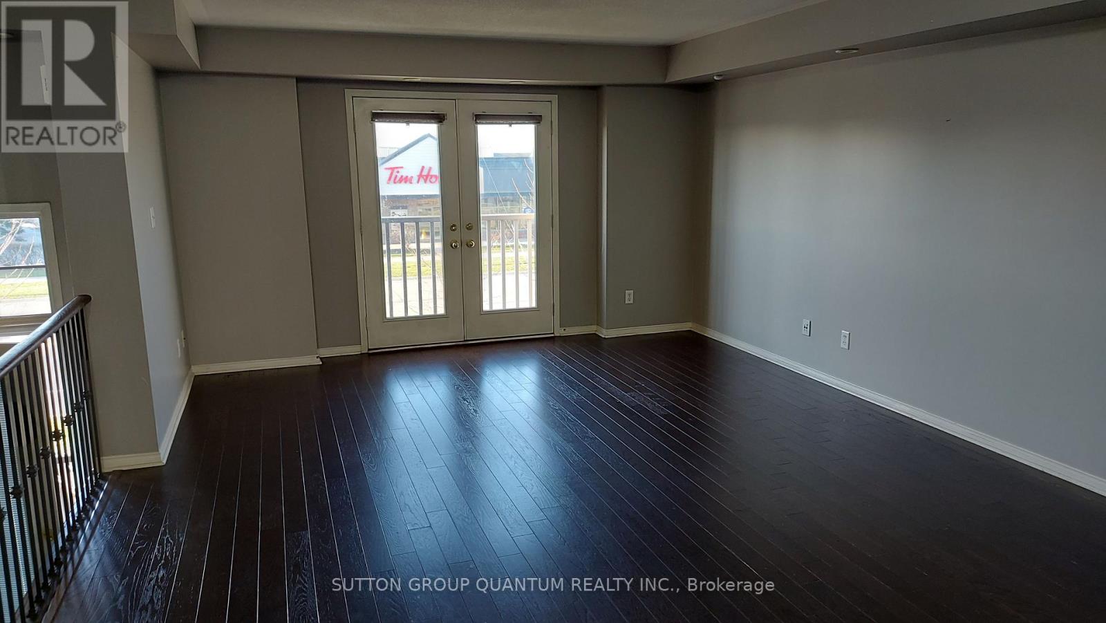 8 - 5725 Tenth Line, Mississauga, Ontario  L5M 0P7 - Photo 4 - W12562118