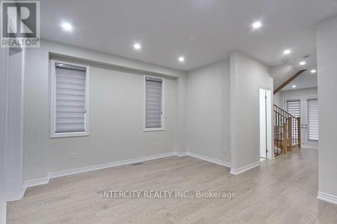 19 Galvin Avenue, Caledon, Ontario  L7C 4M5 - Photo 15 - W12562142