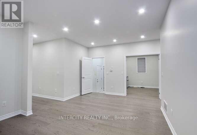 19 Galvin Avenue, Caledon, Ontario  L7C 4M5 - Photo 16 - W12562142