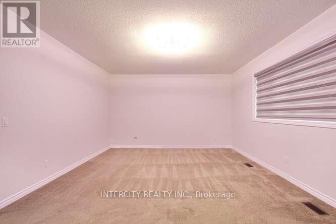 19 Galvin Avenue, Caledon, Ontario  L7C 4M5 - Photo 31 - W12562142