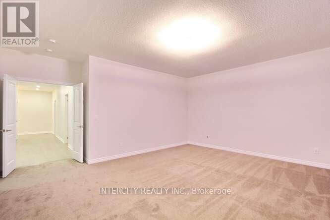 19 Galvin Avenue, Caledon, Ontario  L7C 4M5 - Photo 32 - W12562142