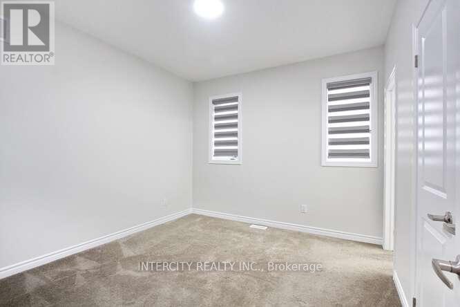 19 Galvin Avenue, Caledon, Ontario  L7C 4M5 - Photo 40 - W12562142