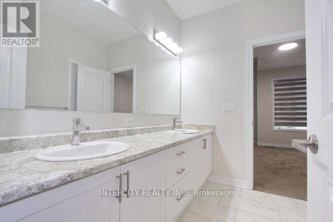 19 Galvin Avenue, Caledon, Ontario  L7C 4M5 - Photo 45 - W12562142