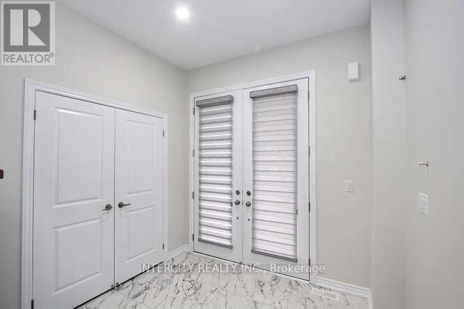 19 Galvin Avenue, Caledon, Ontario  L7C 4M5 - Photo 6 - W12562142