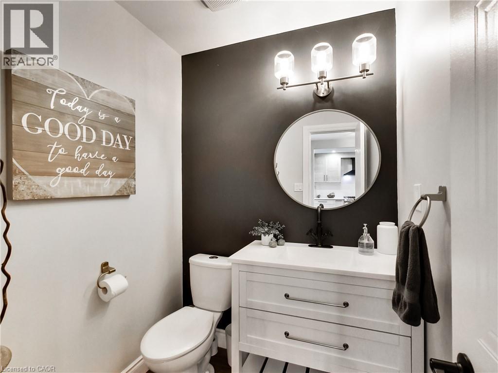 22 Hedgelawn Drive, Grimsby, Ontario  L3M 5G9 - Photo 4 - 40752631