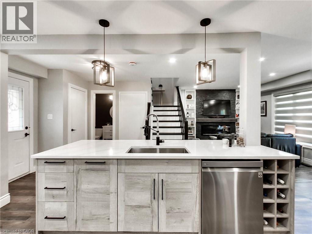 22 Hedgelawn Drive, Grimsby, Ontario  L3M 5G9 - Photo 11 - 40752631