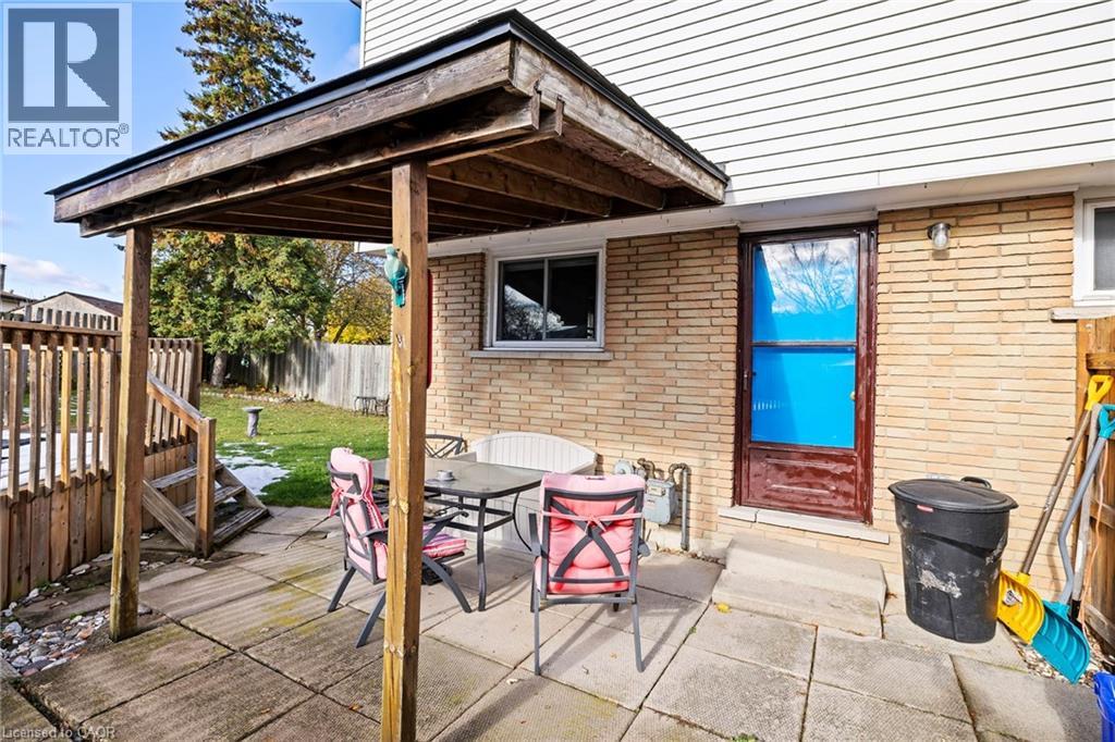 9 Cleveland Place, Stoney Creek, Ontario  L8J 1M9 - Photo 5 - 40788694