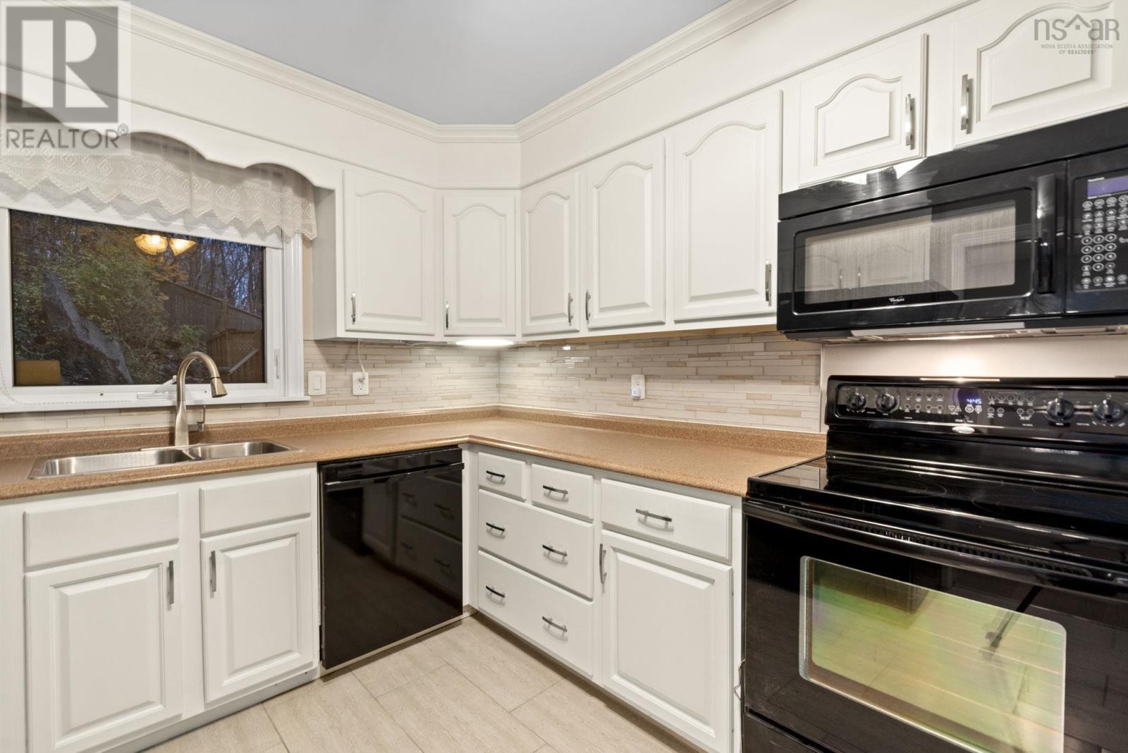 10 Plymouth Street, Halifax, Nova Scotia  B3M 2S2 - Photo 18 - 202528301