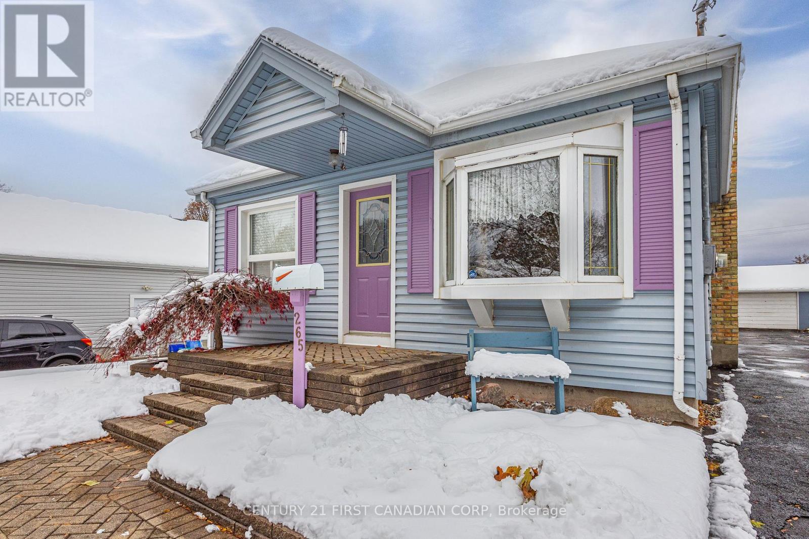 265 Short Avenue, London East, Ontario  N5W 1W3 - Photo 2 - X12562182