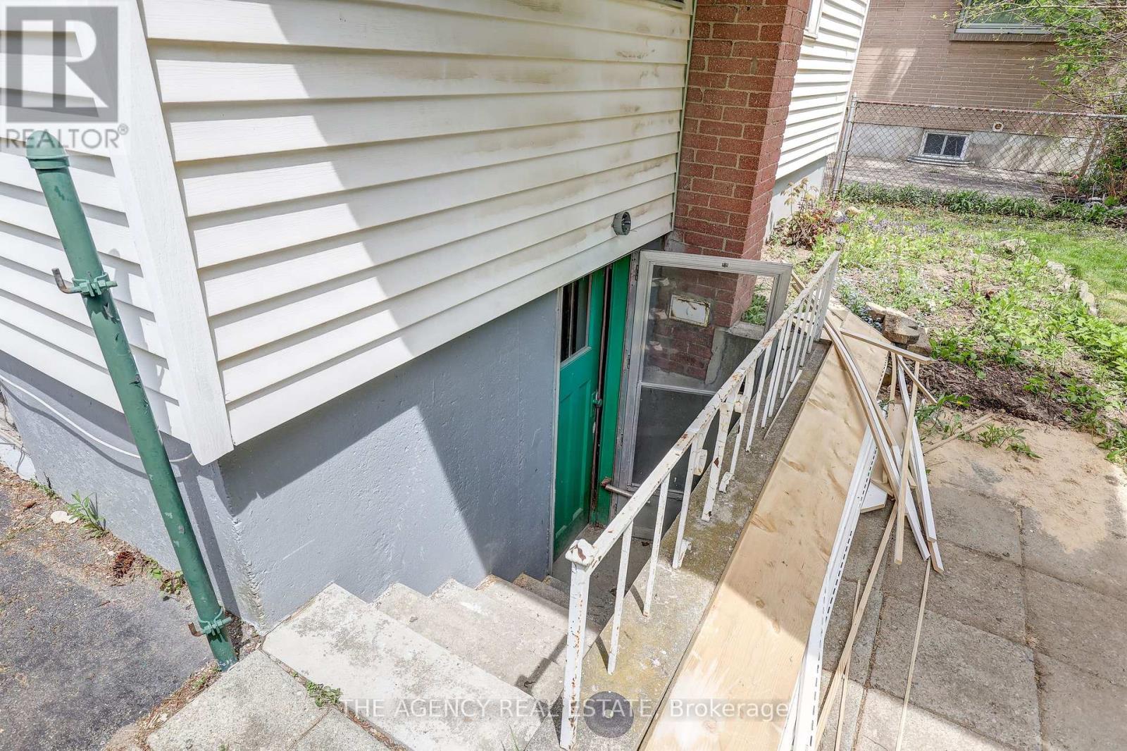 Lower - 489 Salisbury Street, London East, Ontario  N5Y 3B4 - Photo 3 - X12562224