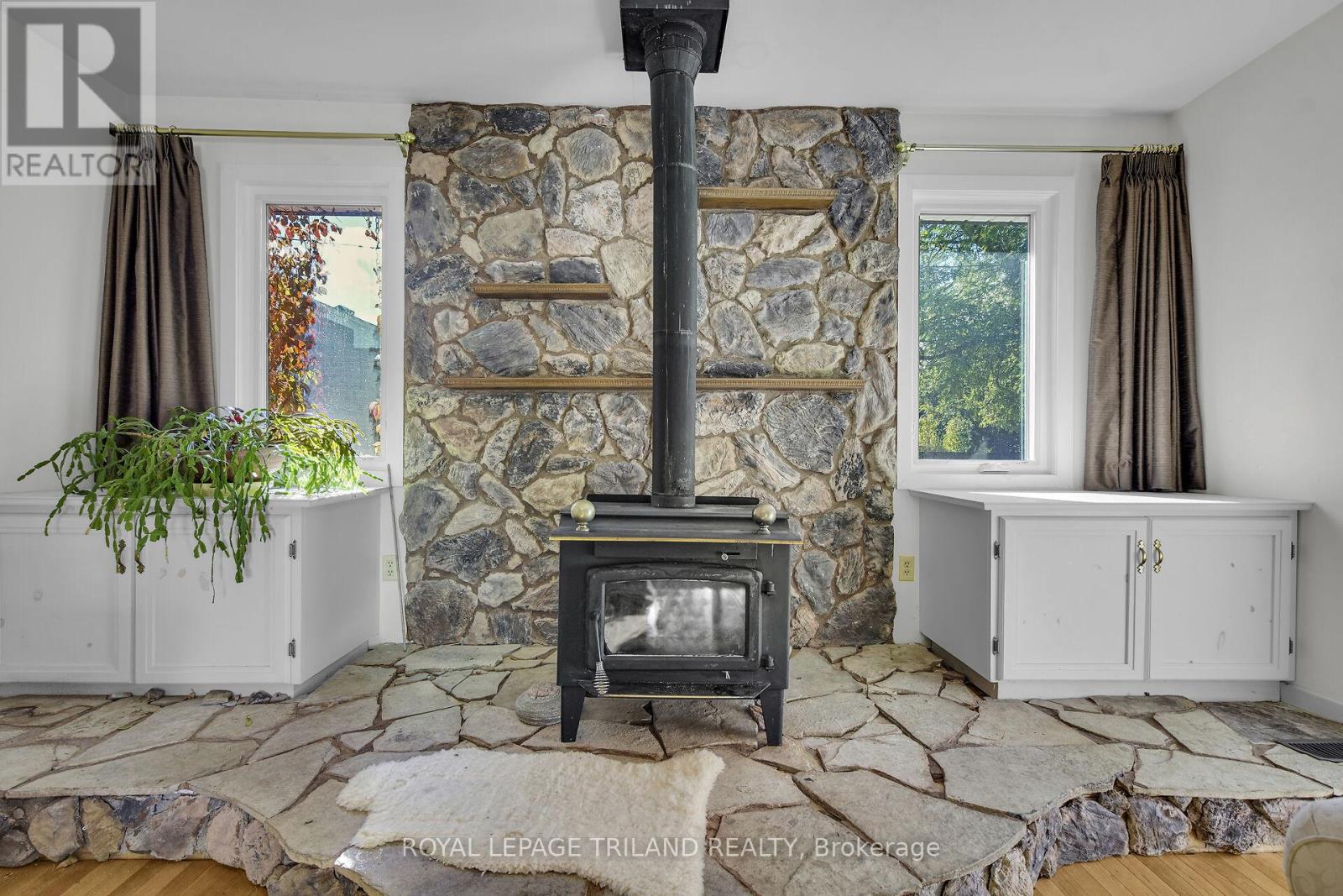 21 Langton Road, London East, Ontario  N5V 2L9 - Photo 7 - X12562268