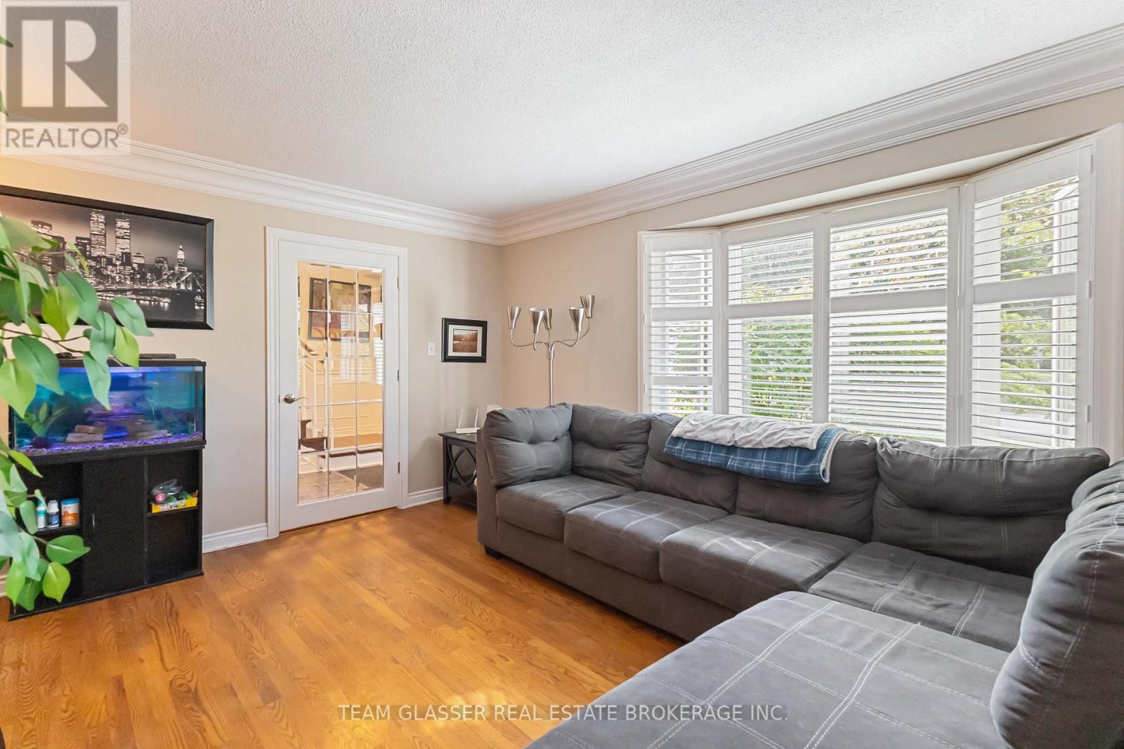 210 Chalet Crescent, London South, Ontario  N6K 3C6 - Photo 12 - X12562316