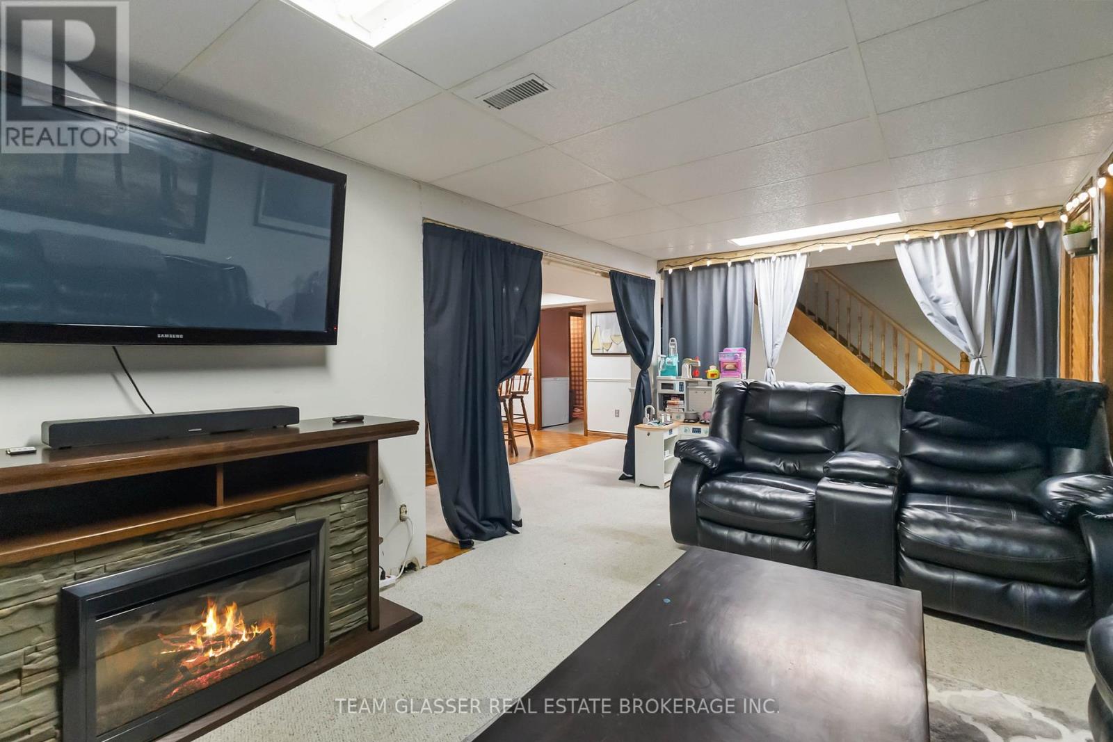 210 Chalet Crescent, London South, Ontario  N6K 3C6 - Photo 26 - X12562316