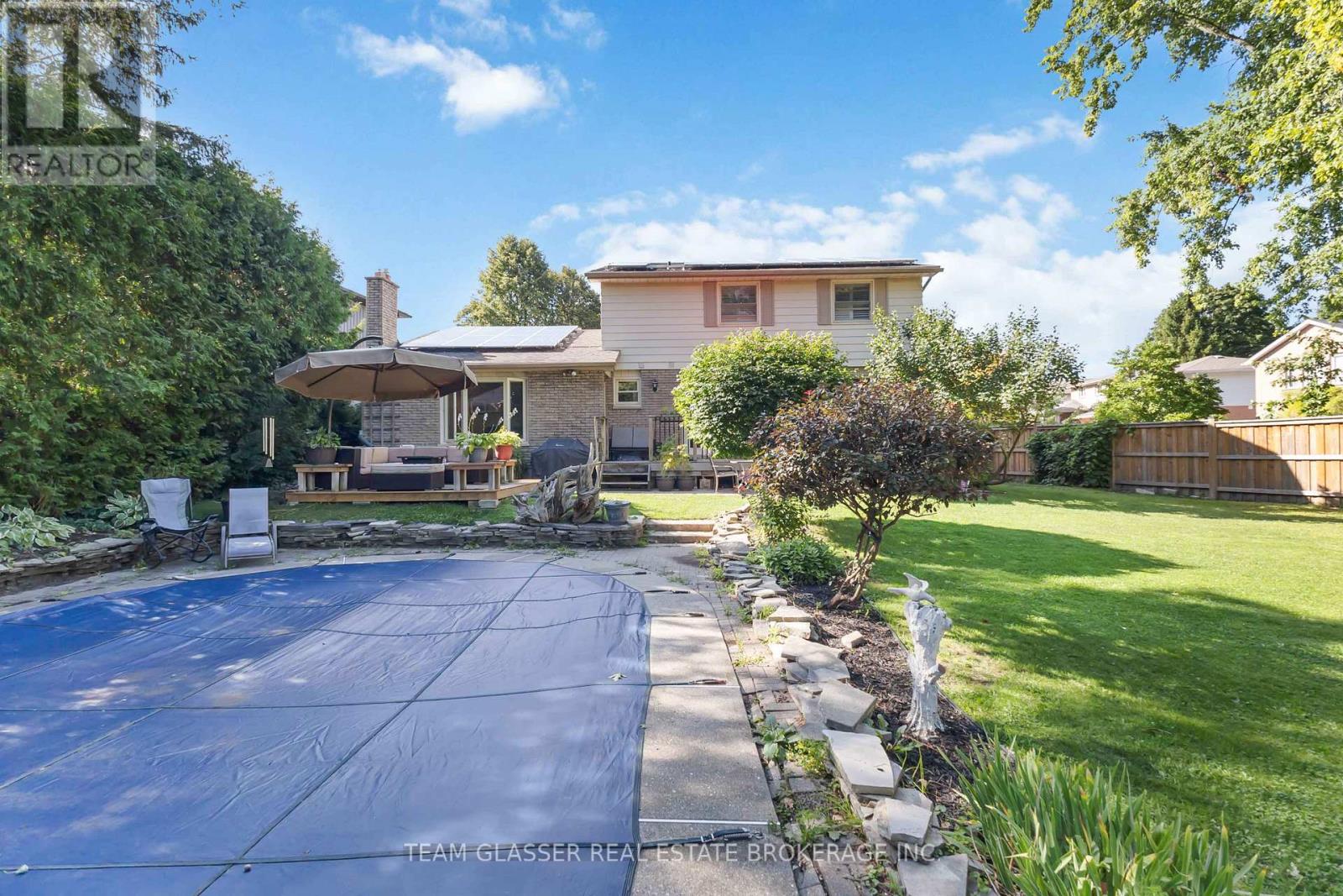 210 Chalet Crescent, London South, Ontario  N6K 3C6 - Photo 32 - X12562316