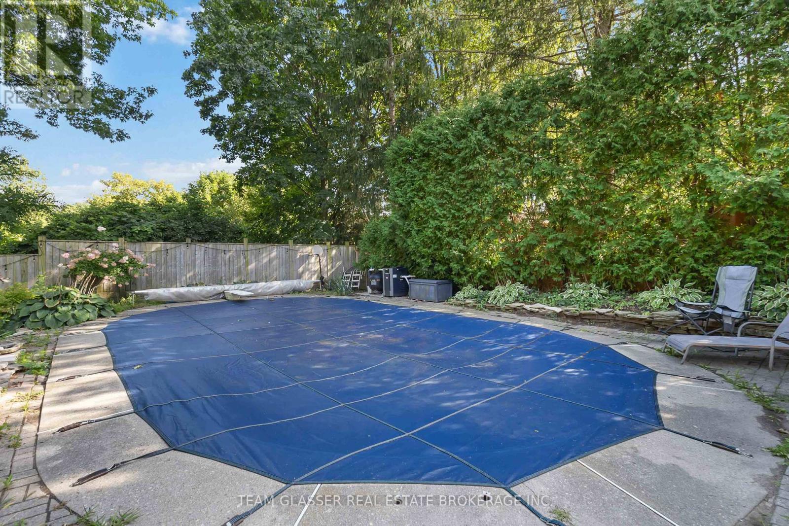 210 Chalet Crescent, London South, Ontario  N6K 3C6 - Photo 35 - X12562316