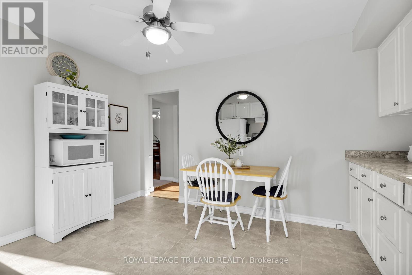 544 Griffith Street, London South, Ontario  N6K 2S6 - Photo 12 - X12562318