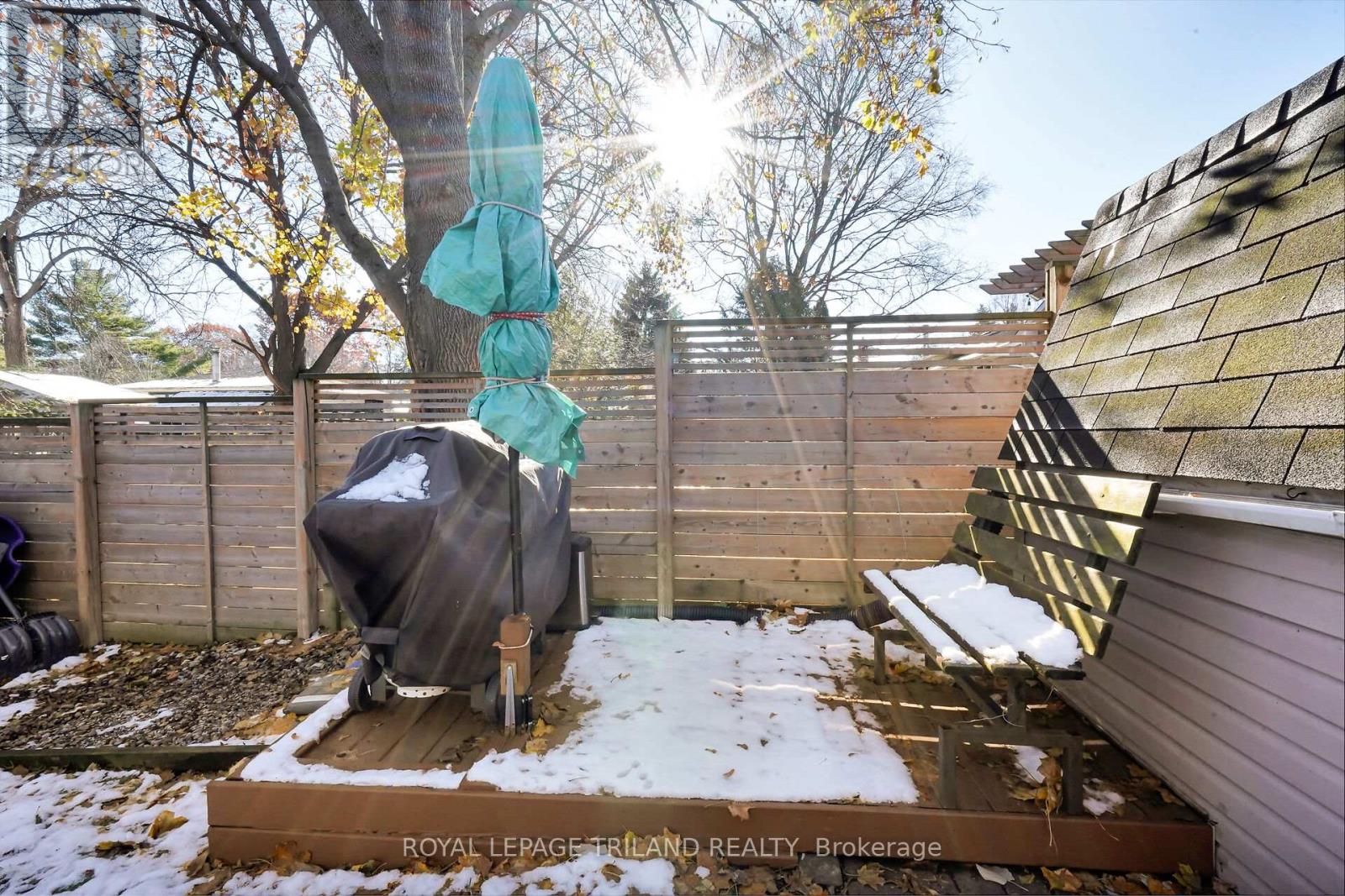 544 Griffith Street, London South, Ontario  N6K 2S6 - Photo 32 - X12562318