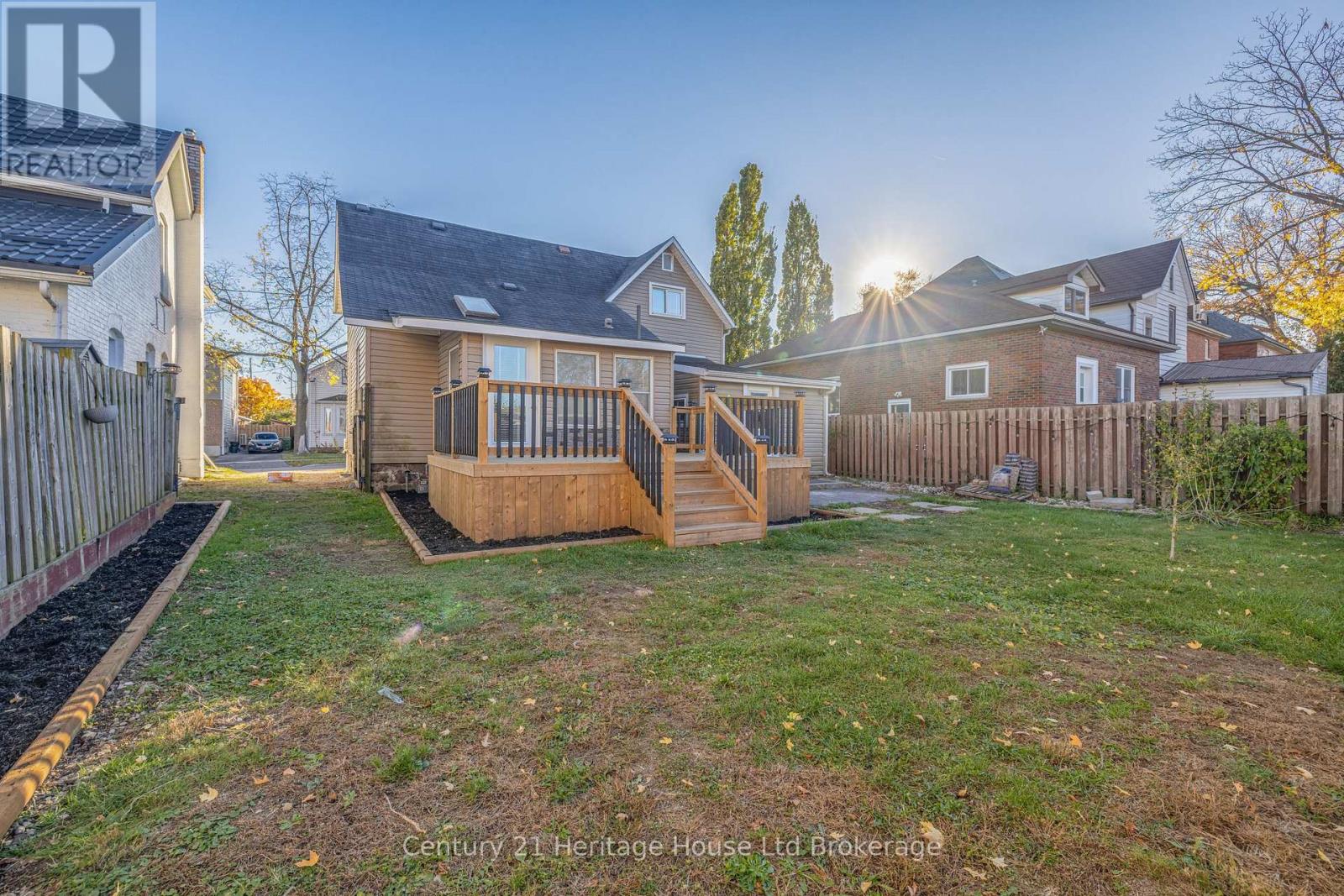 89 Scott Street, St. Thomas, Ontario  N5P 1L1 - Photo 14 - X12486335