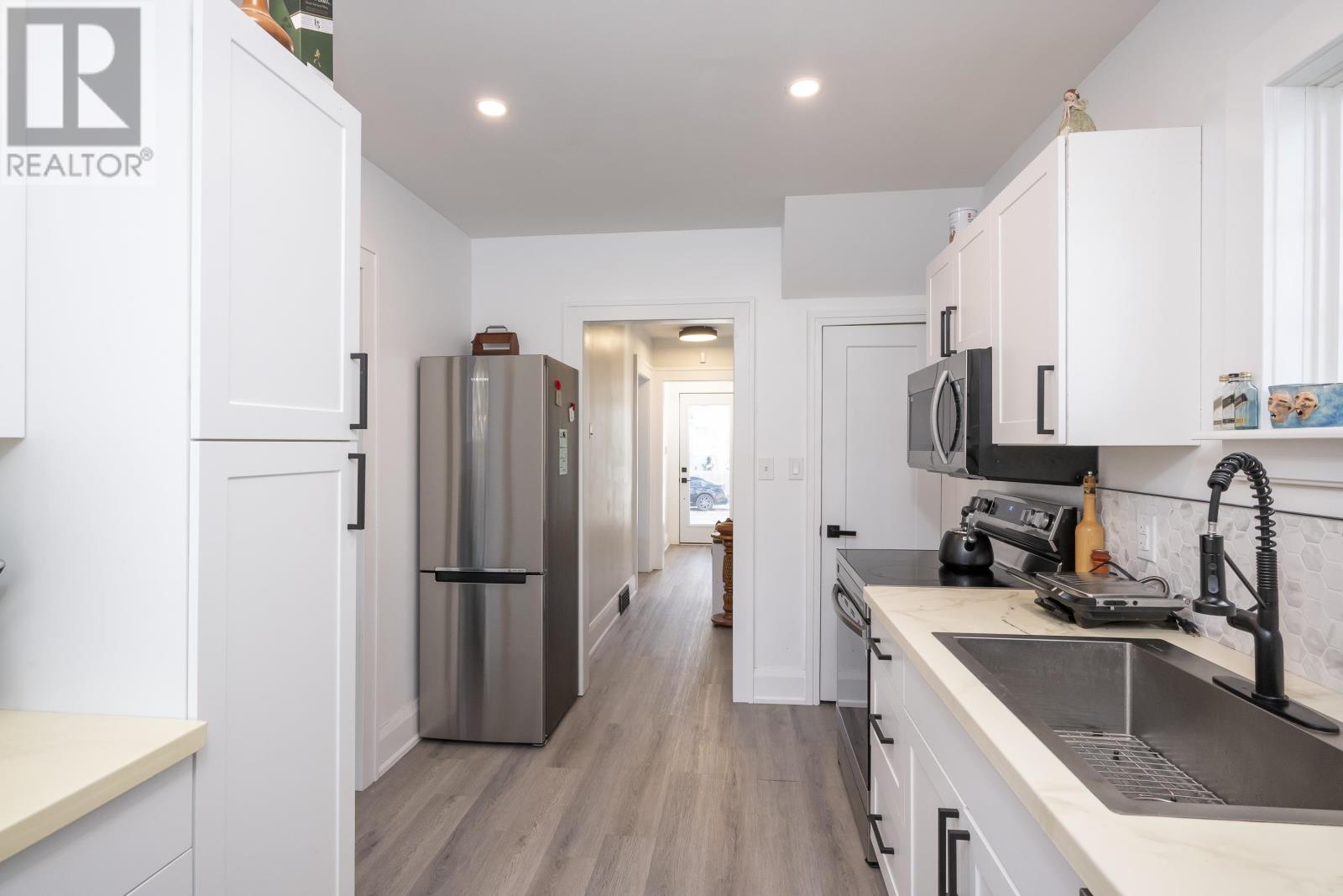 236 Syndicate Ave N, Thunder Bay, Ontario  P7C 3V8 - Photo 10 - TB253424