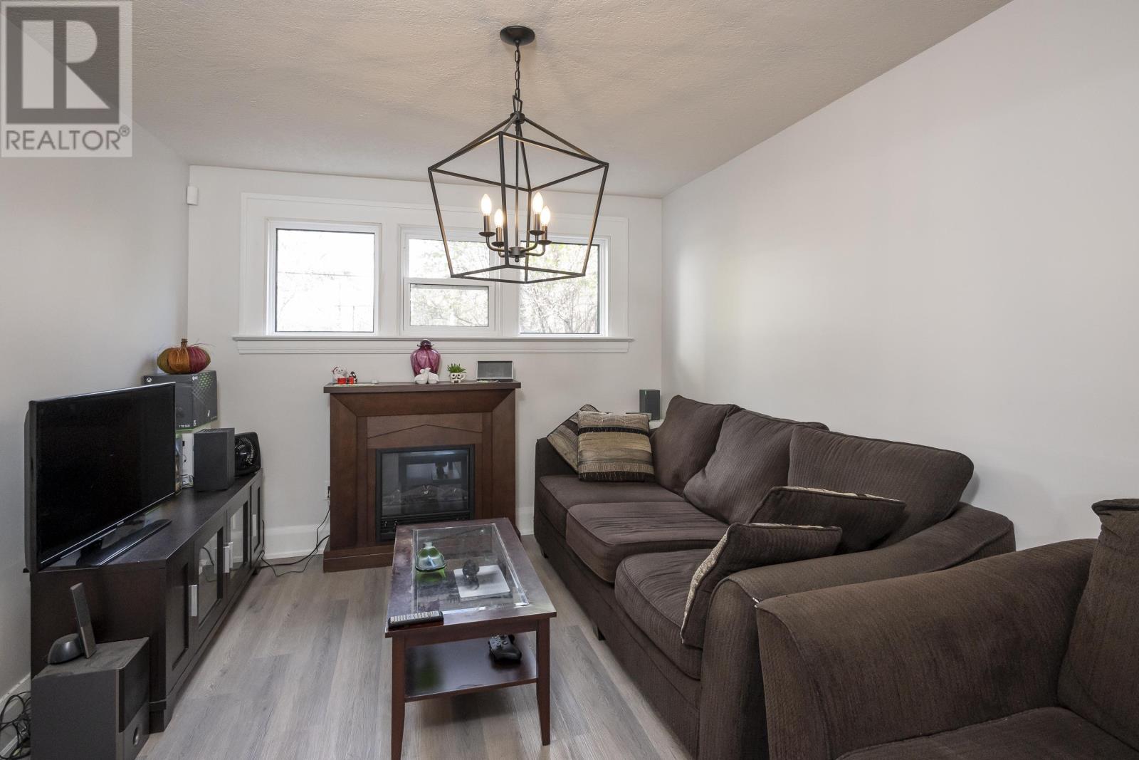 236 Syndicate Ave N, Thunder Bay, Ontario  P7C 3V8 - Photo 8 - TB253424