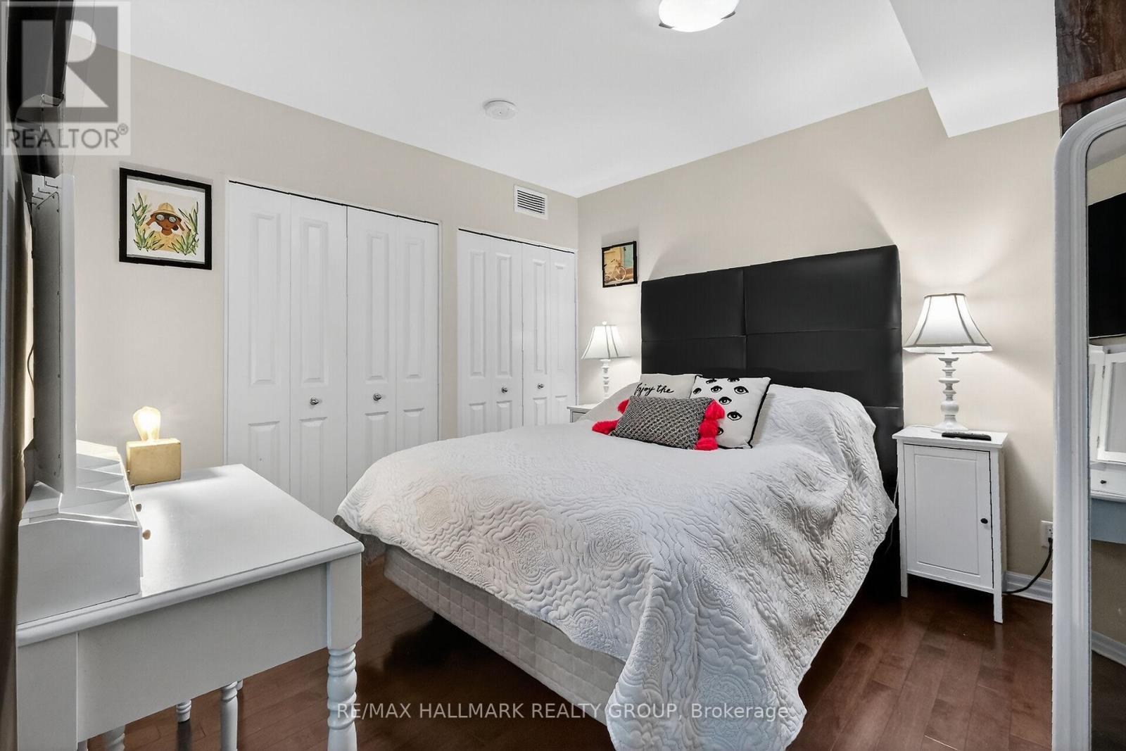 206 - 242 Rideau Street, Ottawa, Ontario  K1N 0B7 - Photo 18 - X12562284