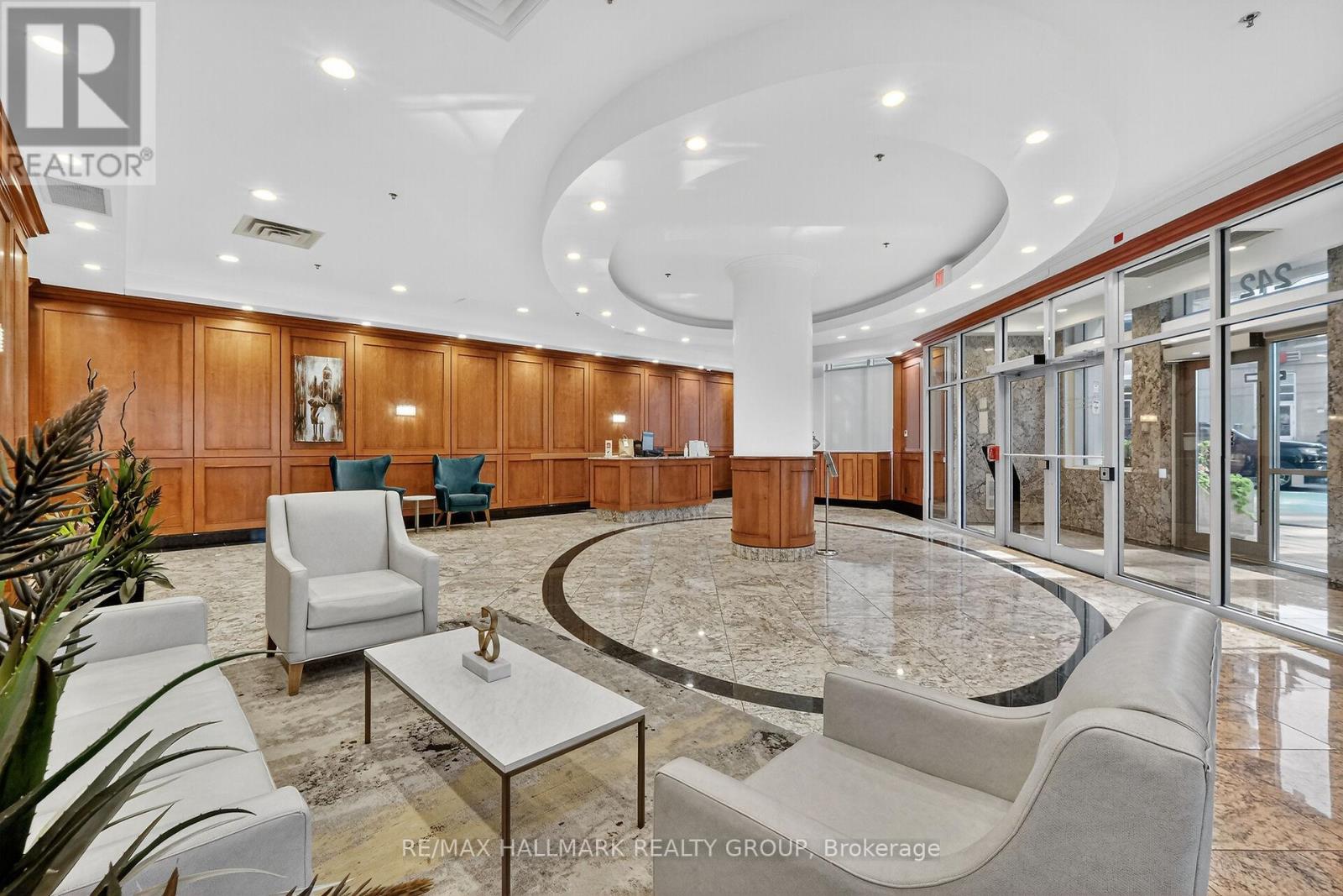 206 - 242 Rideau Street, Ottawa, Ontario  K1N 0B7 - Photo 3 - X12562284