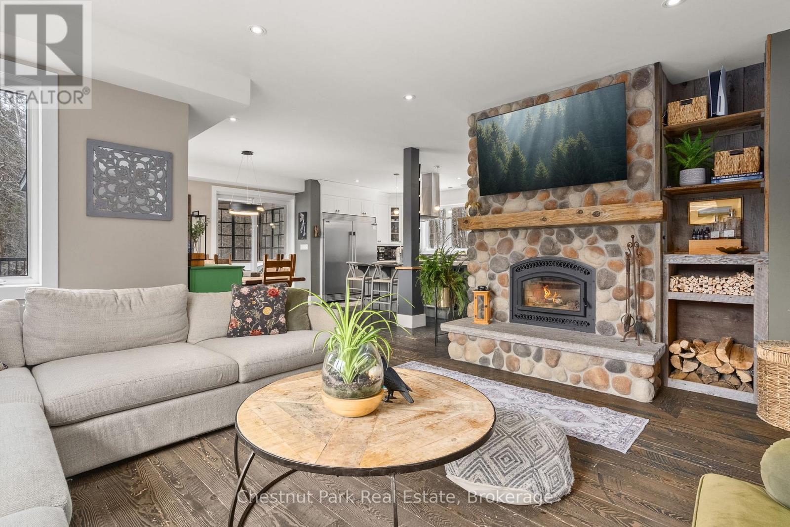 1555 Etwell Road, Huntsville, Ontario  P1H 2J2 - Photo 11 - X12562148