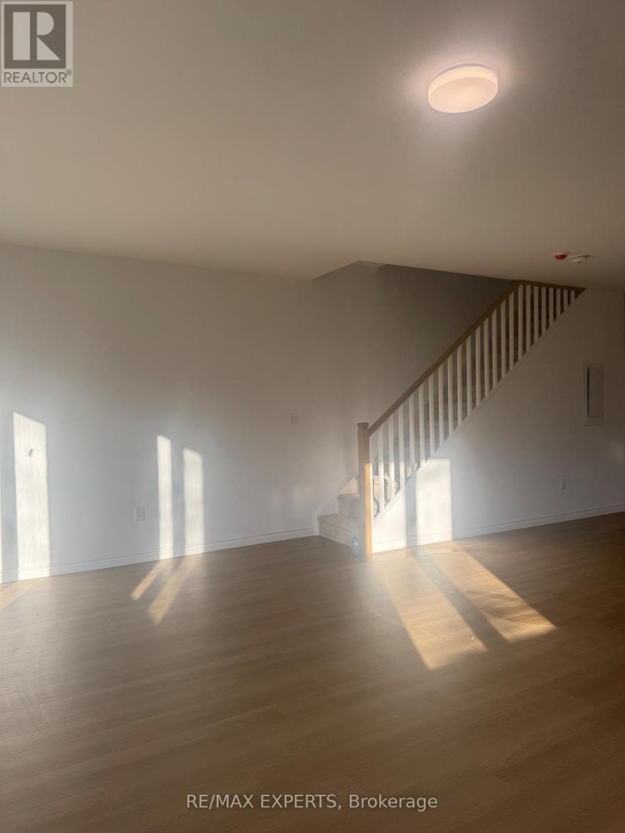 13 - 2 Slessor Boulevard, Grimsby, Ontario  L3M 3T2 - Photo 8 - X12562146