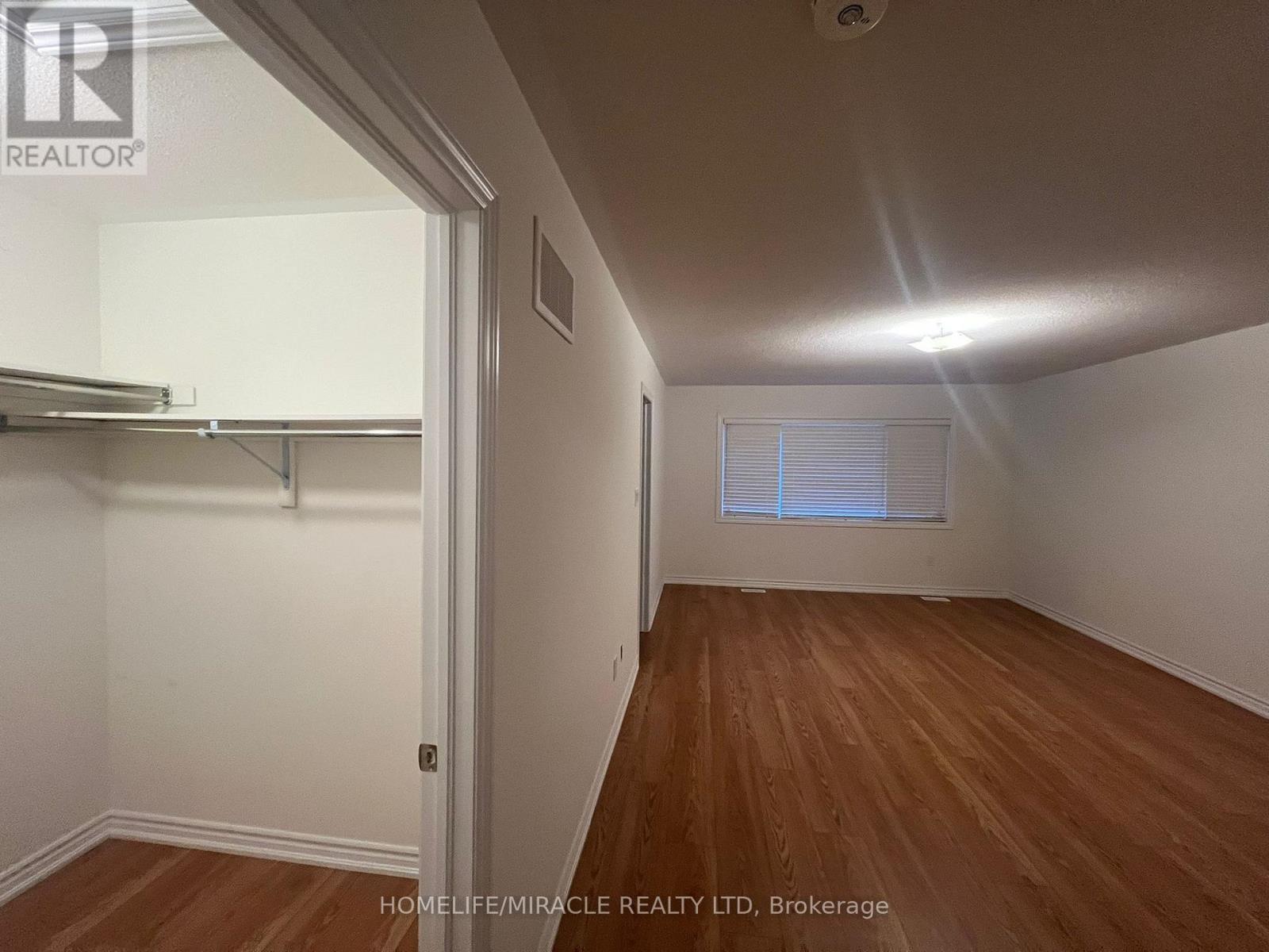 35 Tamworth Terrace, Barrie, Ontario  L9J 0W5 - Photo 7 - S12561716