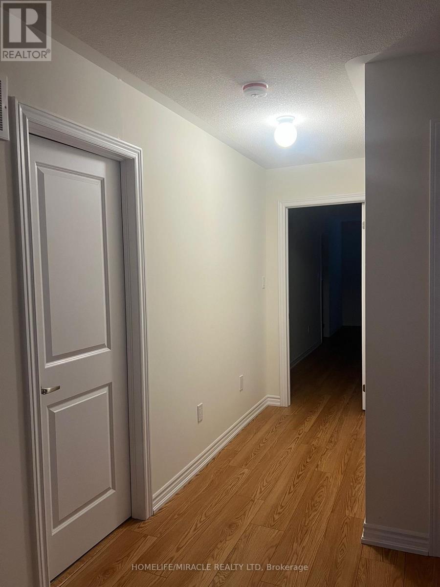 35 Tamworth Terrace, Barrie, Ontario  L9J 0W5 - Photo 6 - S12561716