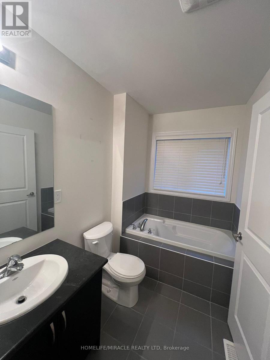 35 Tamworth Terrace, Barrie, Ontario  L9J 0W5 - Photo 8 - S12561716