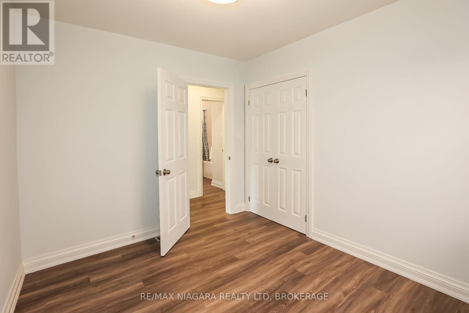 261 Vine Street, St. Catharines, Ontario  L2M 4T2 - Photo 24 - X12562218