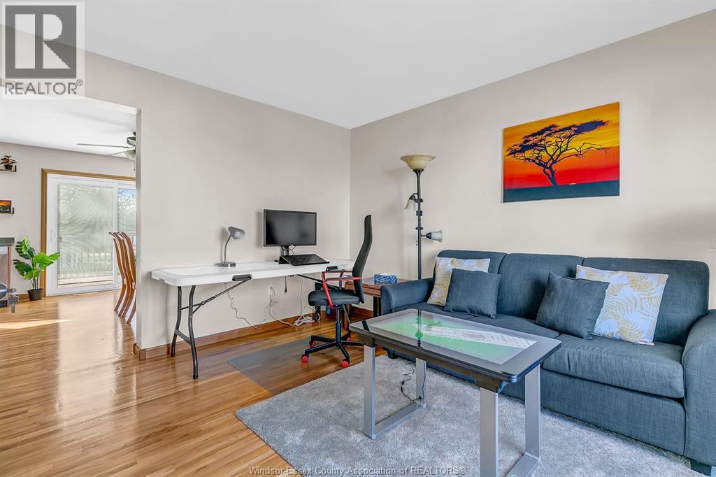 405 River Avenue, Lasalle, Ontario  N9J 1A1 - Photo 2 - 25029241