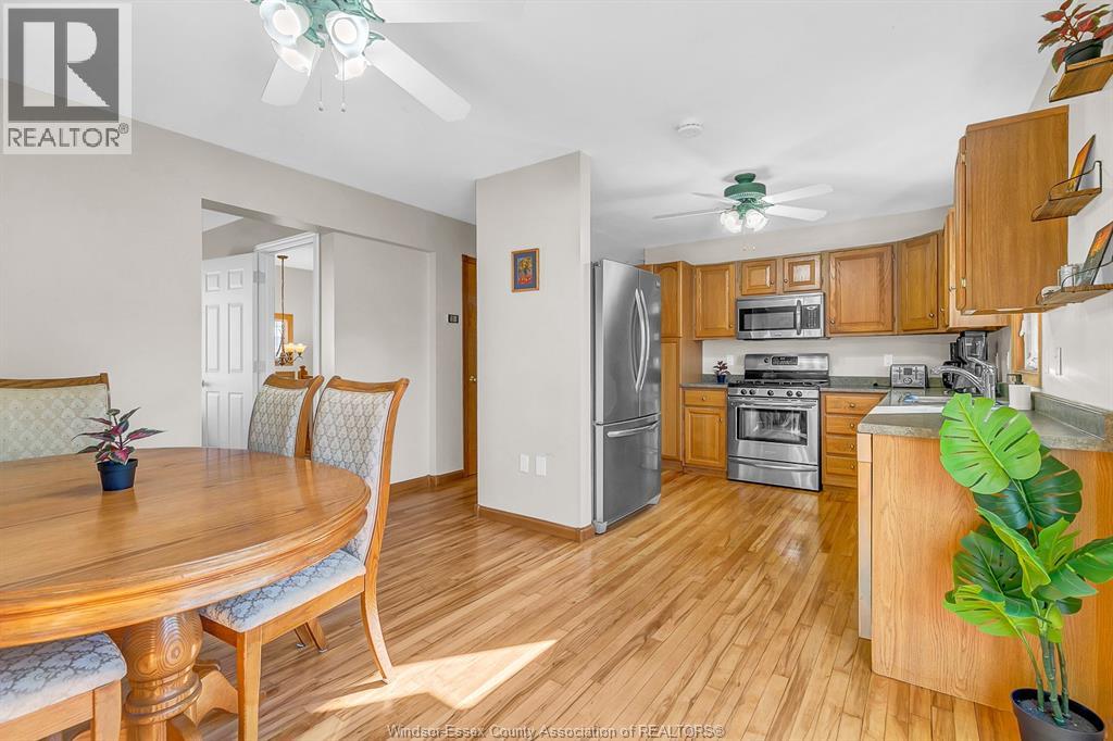 405 River Avenue, Lasalle, Ontario  N9J 1A1 - Photo 4 - 25029241