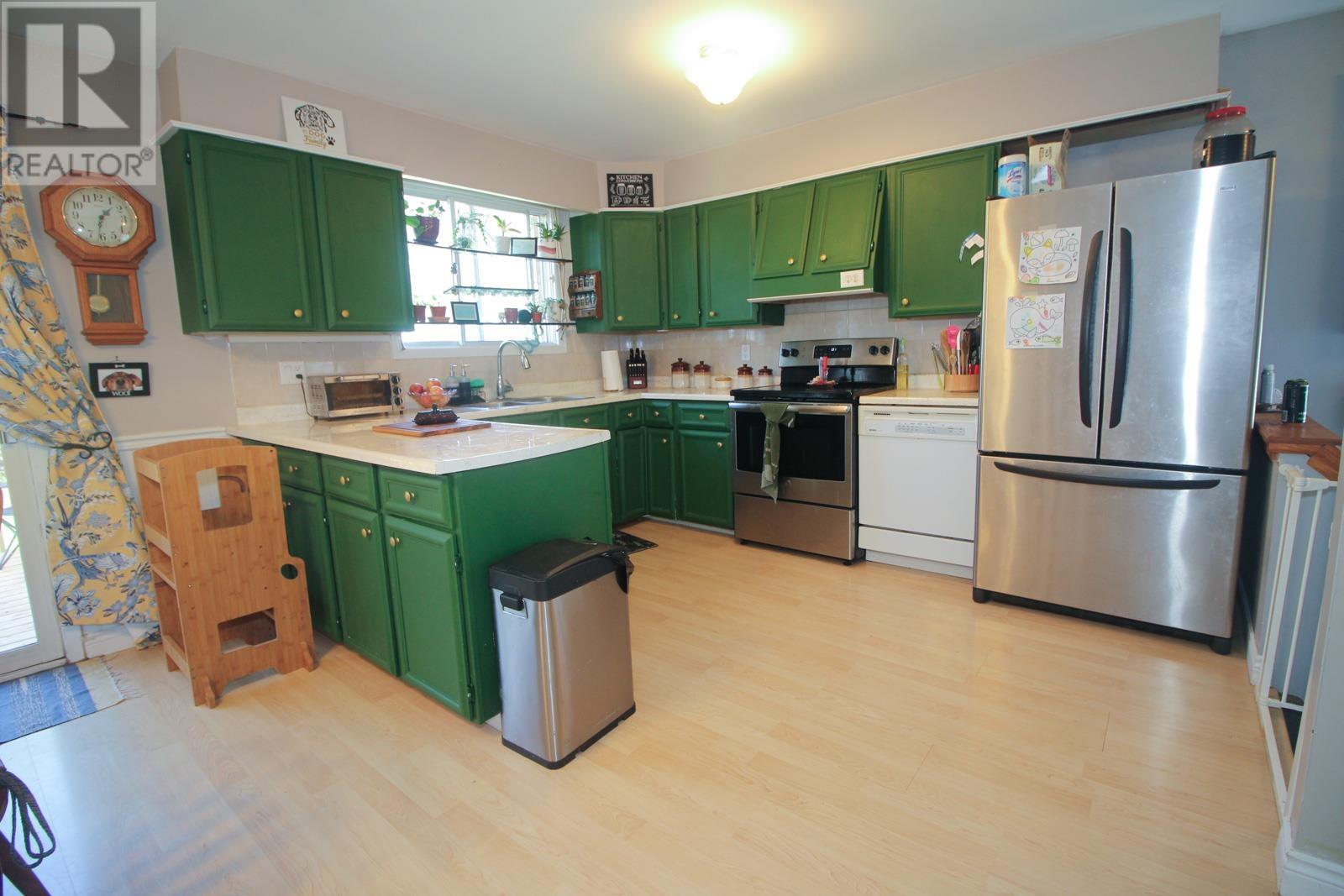 30 Sutton Pl, Sault Ste. Marie, Ontario P6A 6B4 - Photo 8 - SM252763