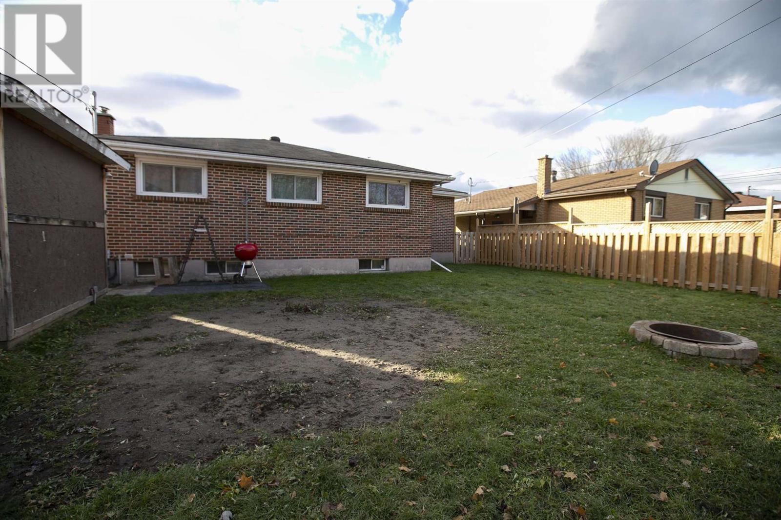 26 Digby Cres, Sault Ste. Marie, Ontario  P6C 2R7 - Photo 10 - SM253264