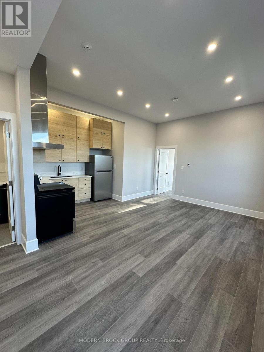 1 - 4 Water Street, North Grenville, Ontario  K0G 1J0 - Photo 7 - X12562350