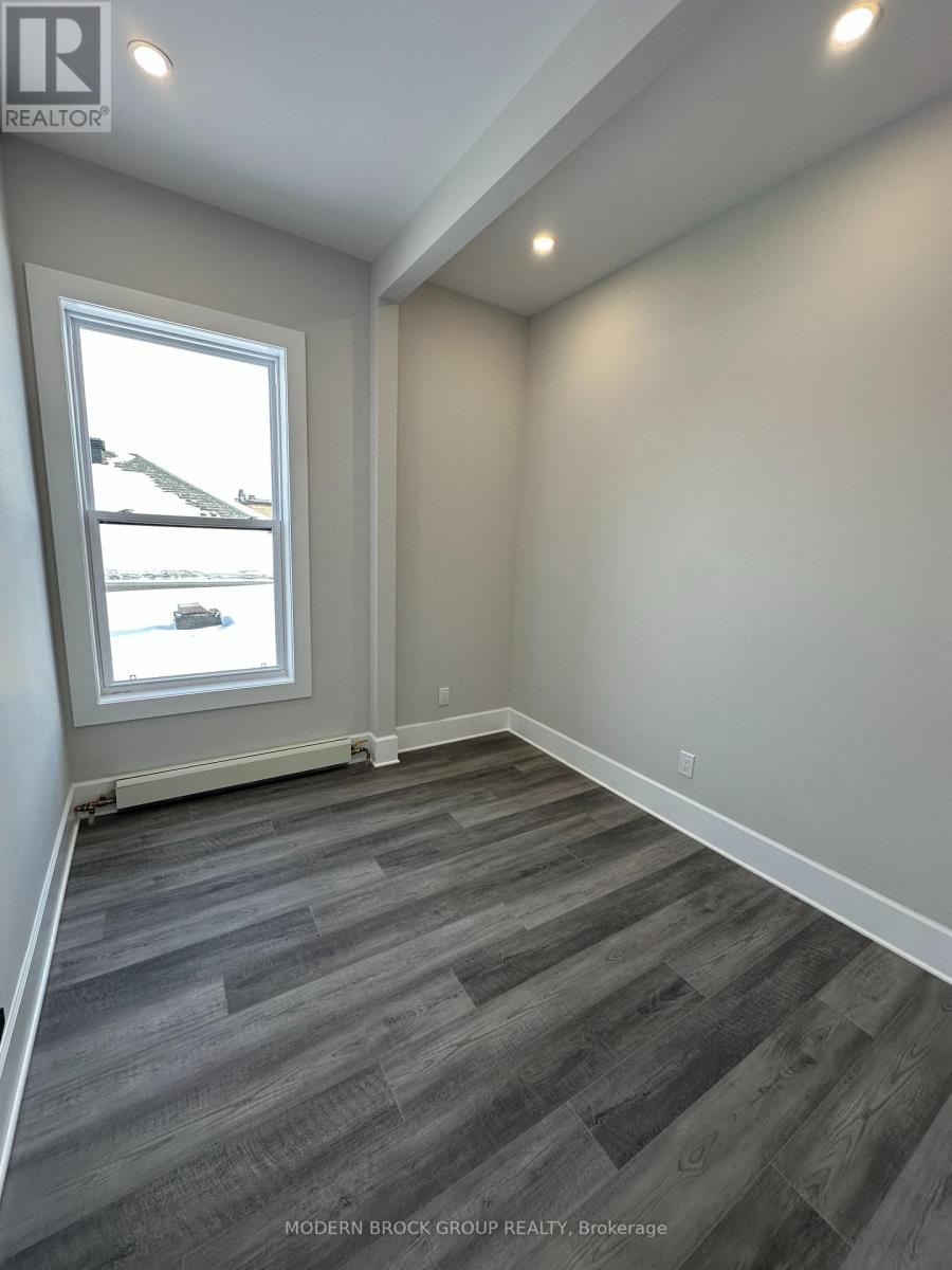 5 - 4 Water Street, North Grenville, Ontario  K0G 1J0 - Photo 10 - X12562364