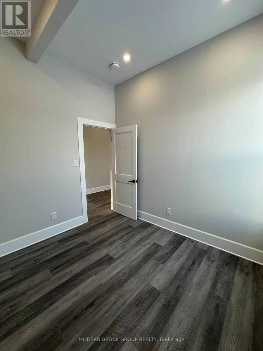 5 - 4 Water Street, North Grenville, Ontario  K0G 1J0 - Photo 11 - X12562364