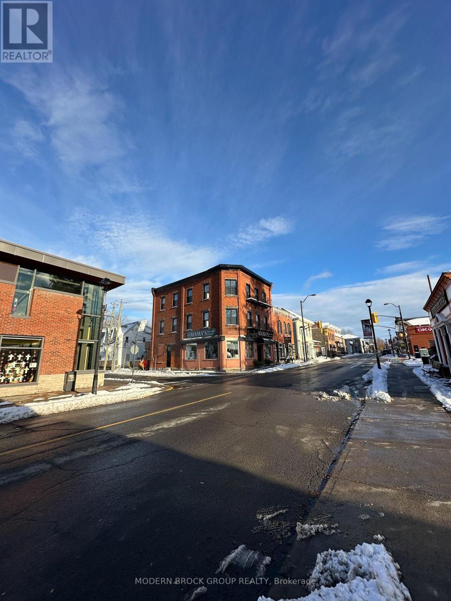 5 - 4 Water Street, North Grenville, Ontario  K0G 1J0 - Photo 2 - X12562364