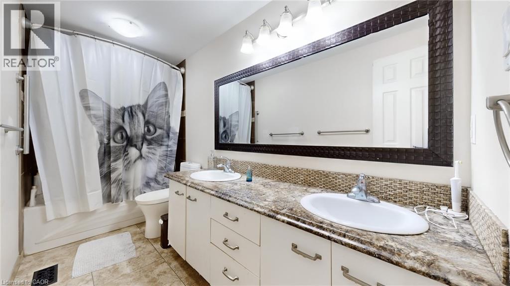 16 Mollison Court, Guelph, Ontario  N1C 1A7 - Photo 22 - 40782032