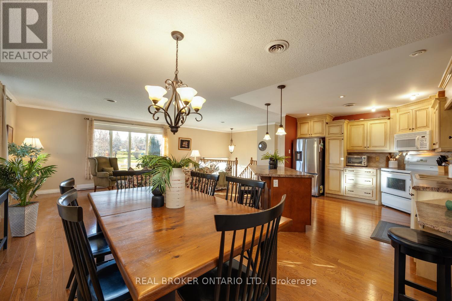 307 The Captain's Corner, Kawartha Lakes, Ontario  K0M 1A0 - Photo 14 - X12562404