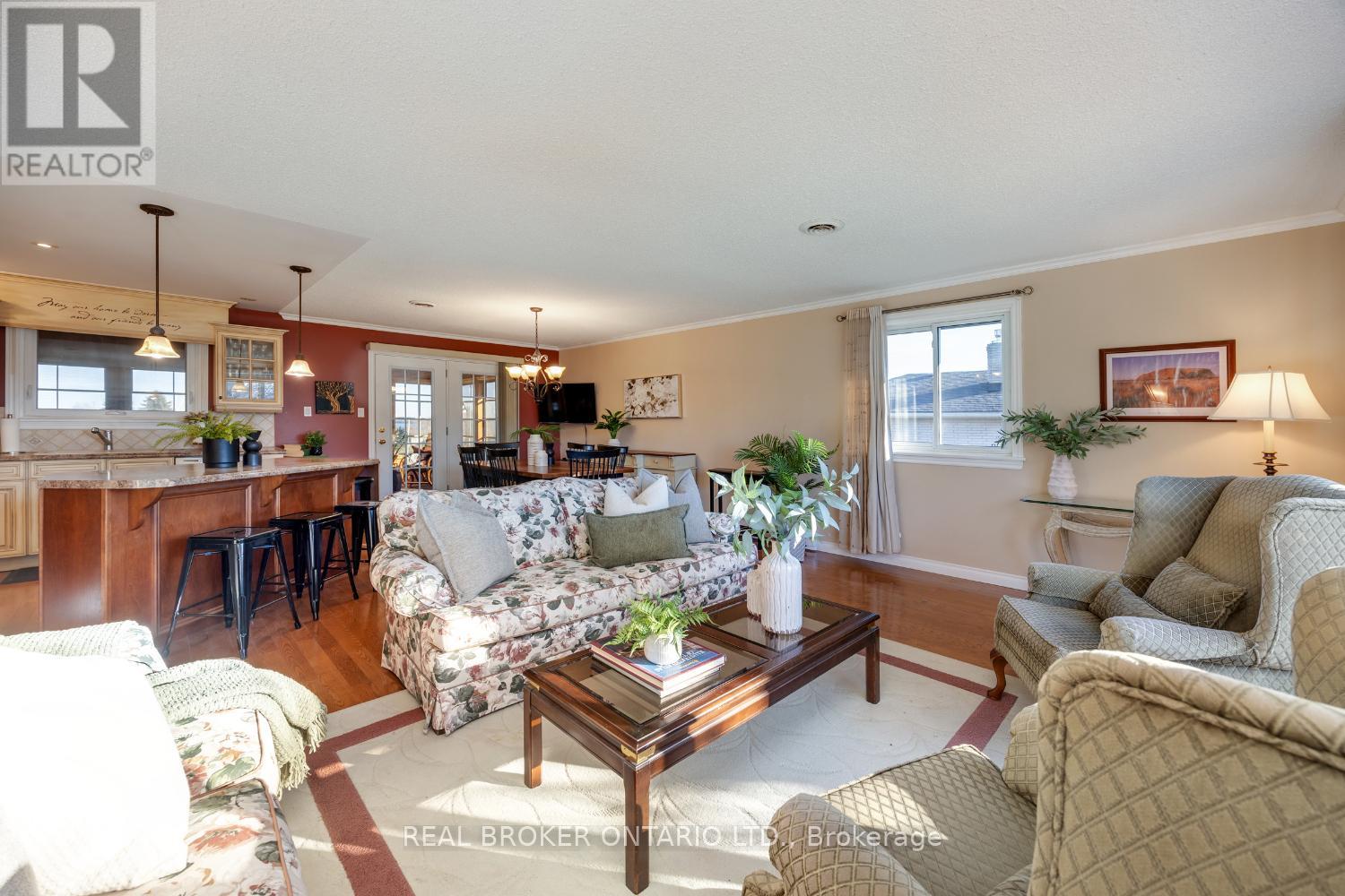 307 The Captain's Corner, Kawartha Lakes, Ontario  K0M 1A0 - Photo 17 - X12562404