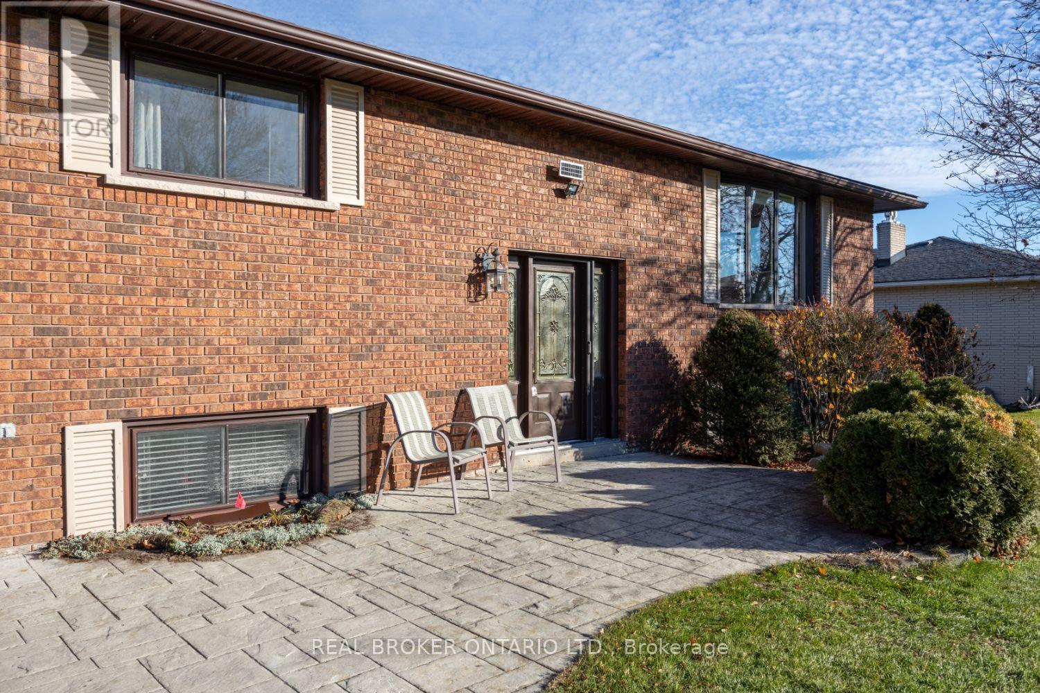 307 The Captain's Corner, Kawartha Lakes, Ontario  K0M 1A0 - Photo 6 - X12562404