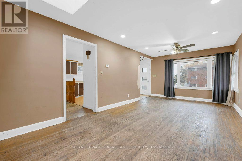 2 Bettes Street, Belleville, Ontario  K8N 3N3 - Photo 10 - X12562418